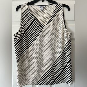 Nine West medium V-Neck top